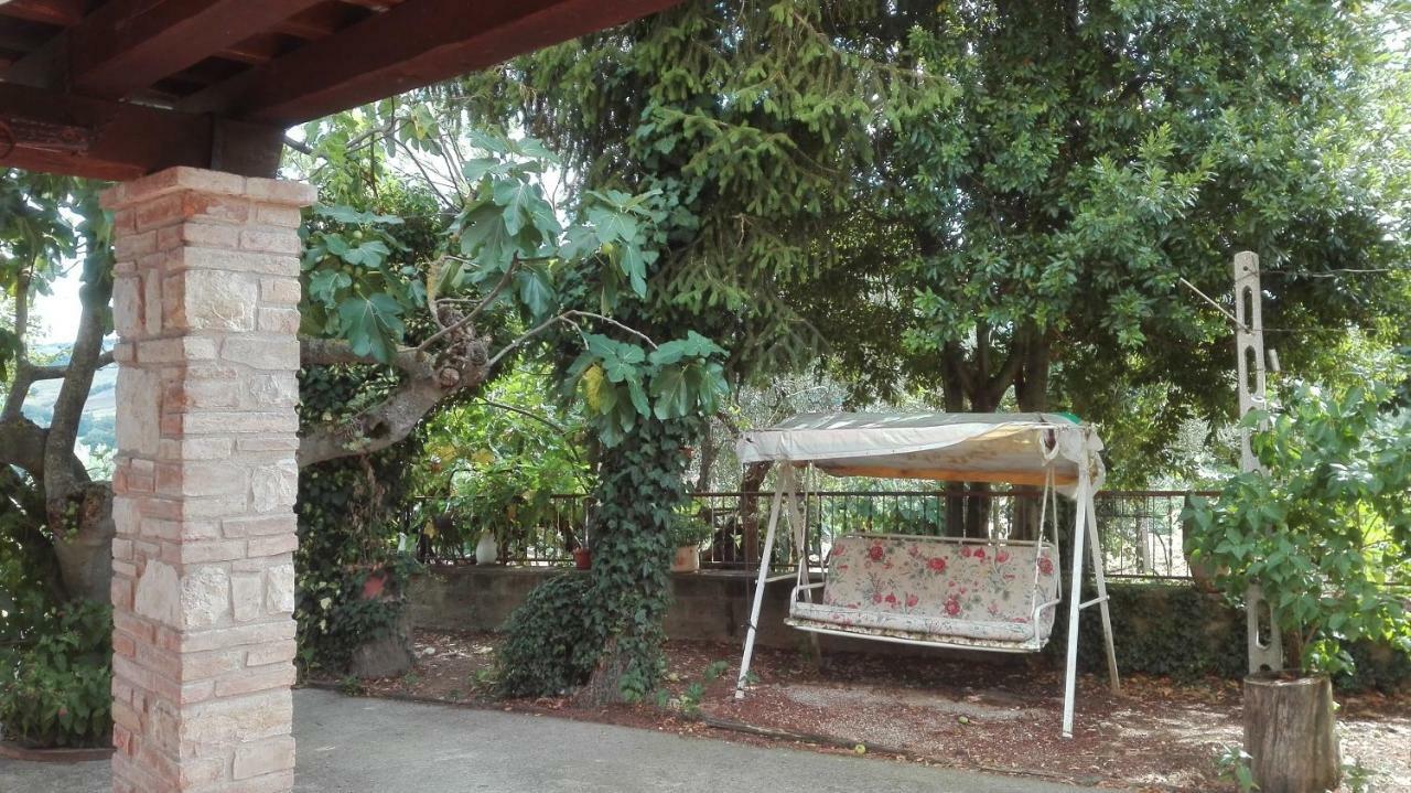 Вилла Agriturismo Cerquaglia Тоди Экстерьер фото