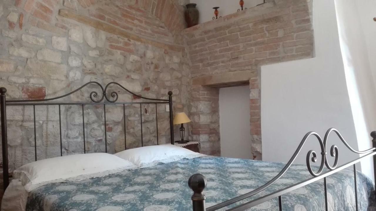 Вилла Agriturismo Cerquaglia Тоди Экстерьер фото