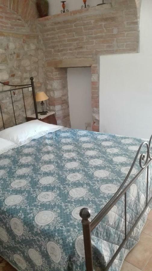 Вилла Agriturismo Cerquaglia Тоди Экстерьер фото